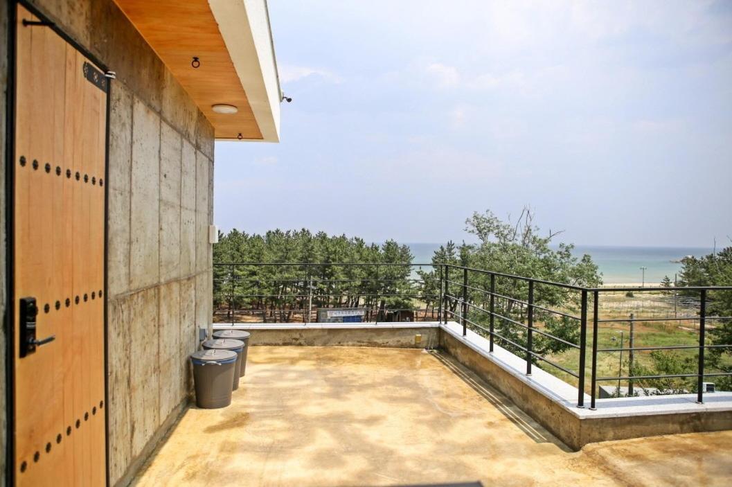 Yangyang Oceanview Pension Gwanggyeongwon Exterior photo